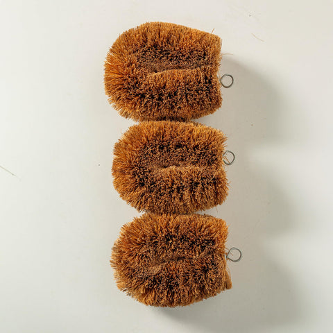 GrowByCoco handcrafted-coir brush highlights artisanal coconut husk craftsmanship.