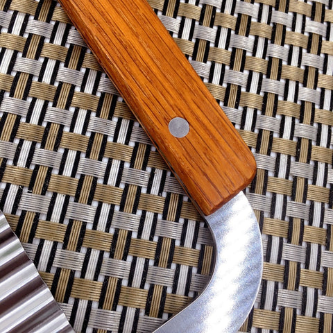 Guardians wooden handle provides a comfortable, secure grip