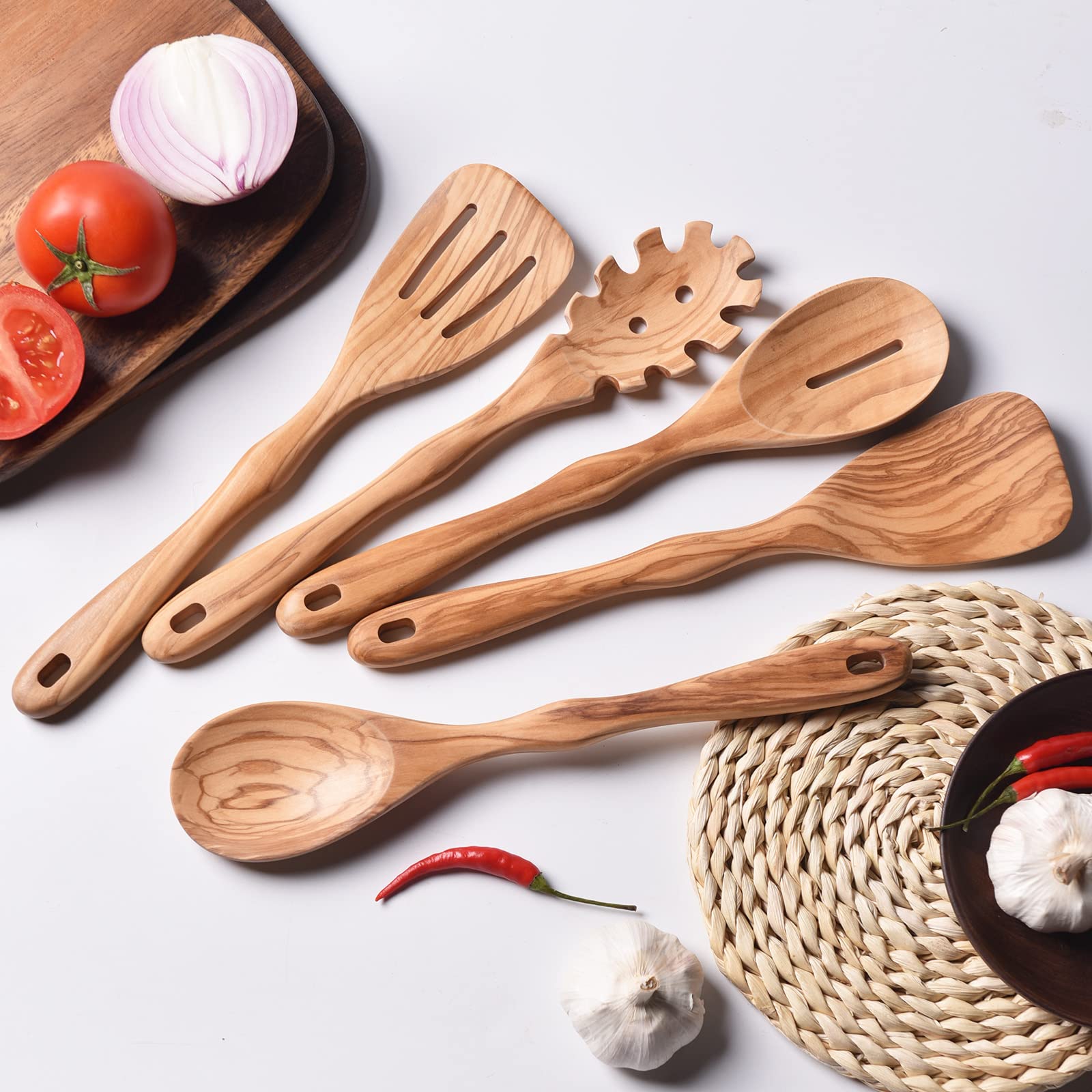 Gudamaye easy-clean olive wood utensils are hand wash friendly