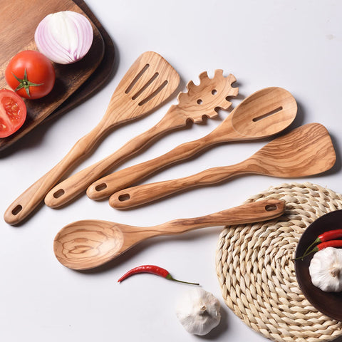 Gudamaye easy-clean olive wood utensils are hand wash friendly