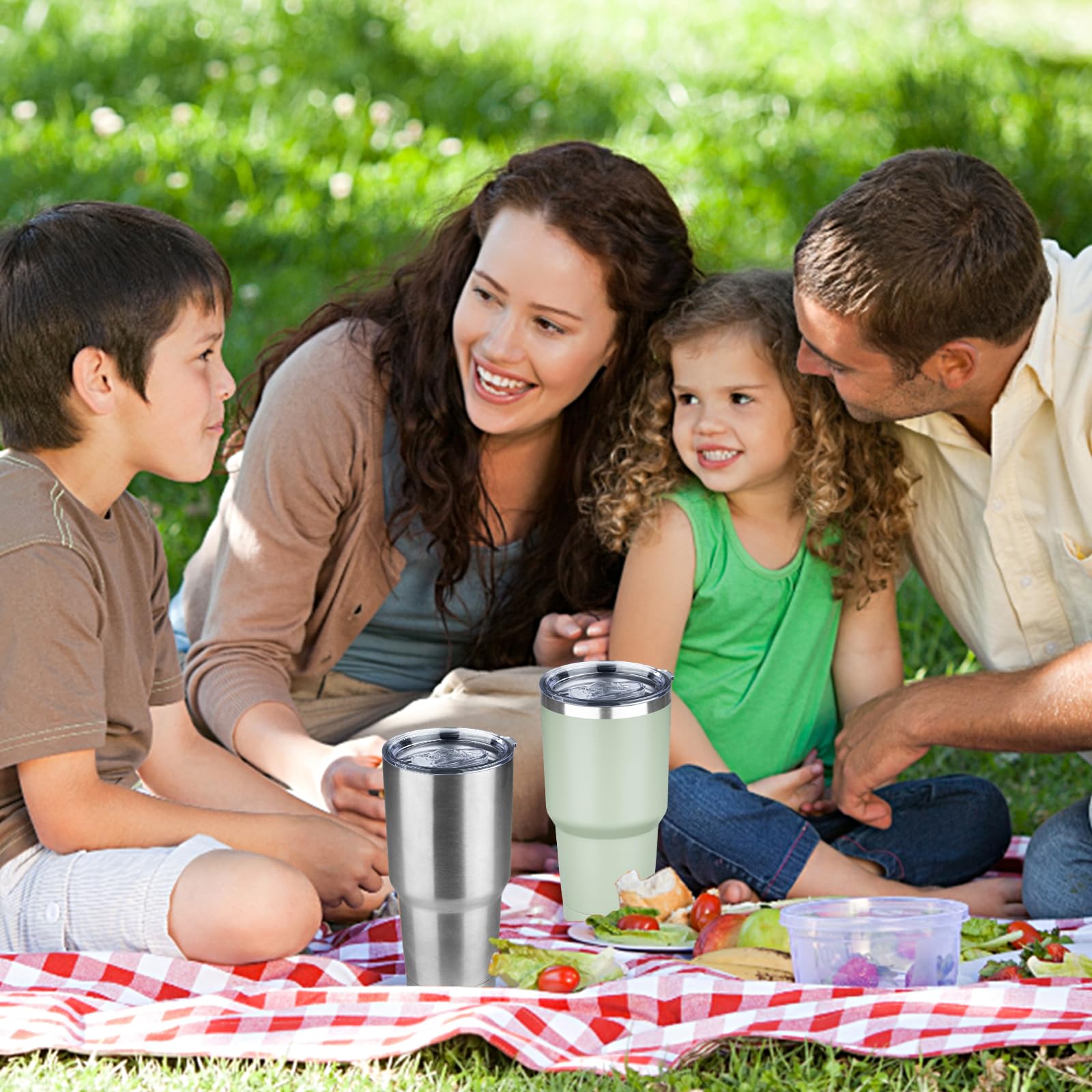 GUDEMAO insulated cup stays comfortable to hold when beverages are hot or cold.