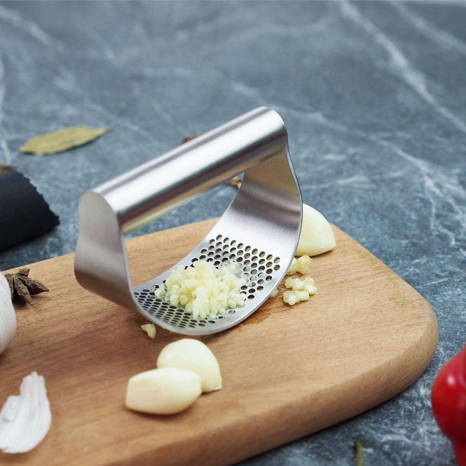 GuDoQi dishwasher-safe design for easy cleaning after cooking.