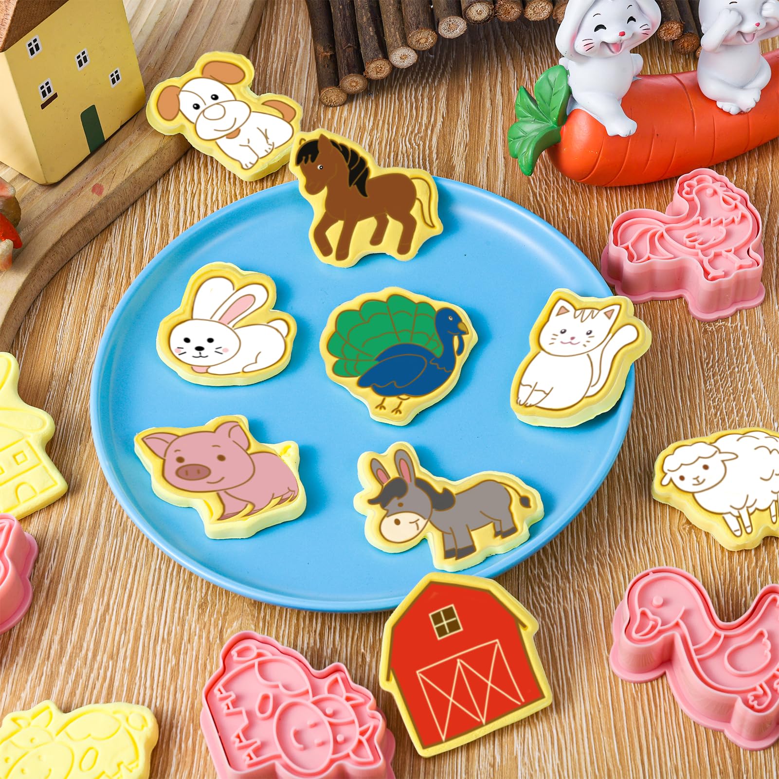 Guiqulai cow-shaped cookie cutter with press mold for precise shapes.