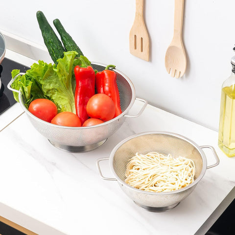 Gulex stainless steel set ready for family meals and picnics