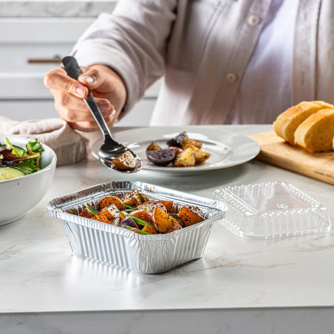 GUSTO foil pans with clear dome lids, easily visible and portable.