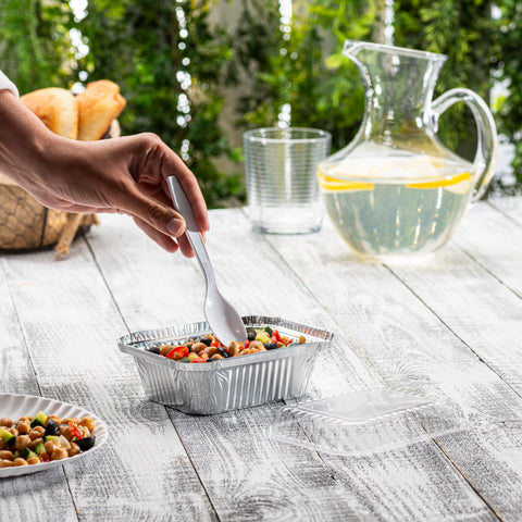 GUSTO durable aluminum keeps contents secure and evenly cooked.