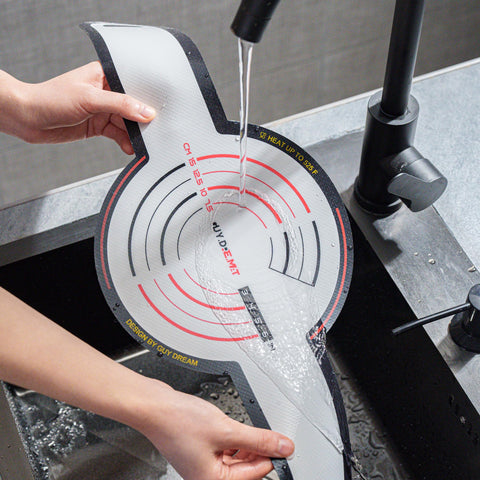 GUY.DRE.MAT fits 3-7 quart ovens for versatile Dutch oven use.