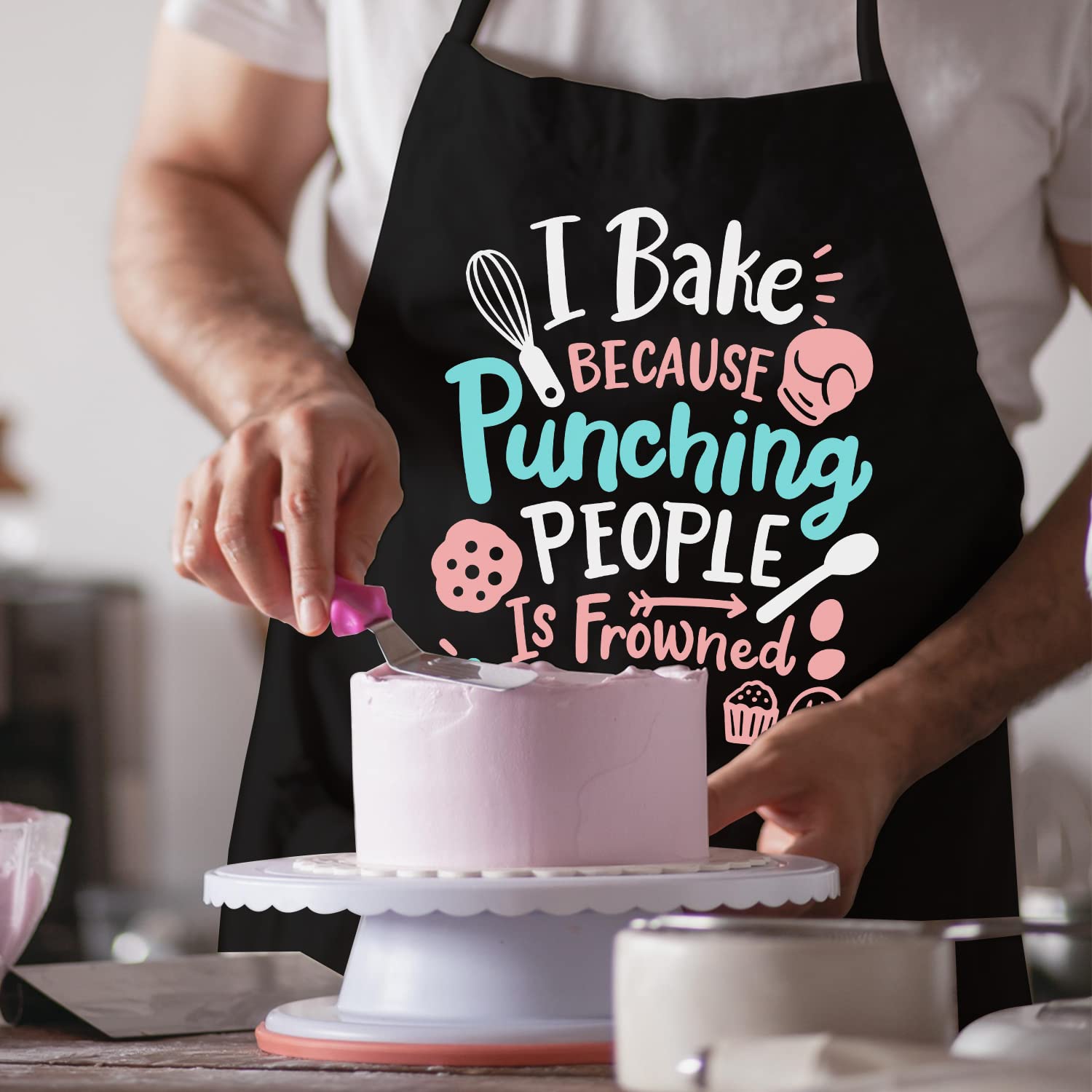 Gvlrbut polyester apron feels soft and durable for daily cooking