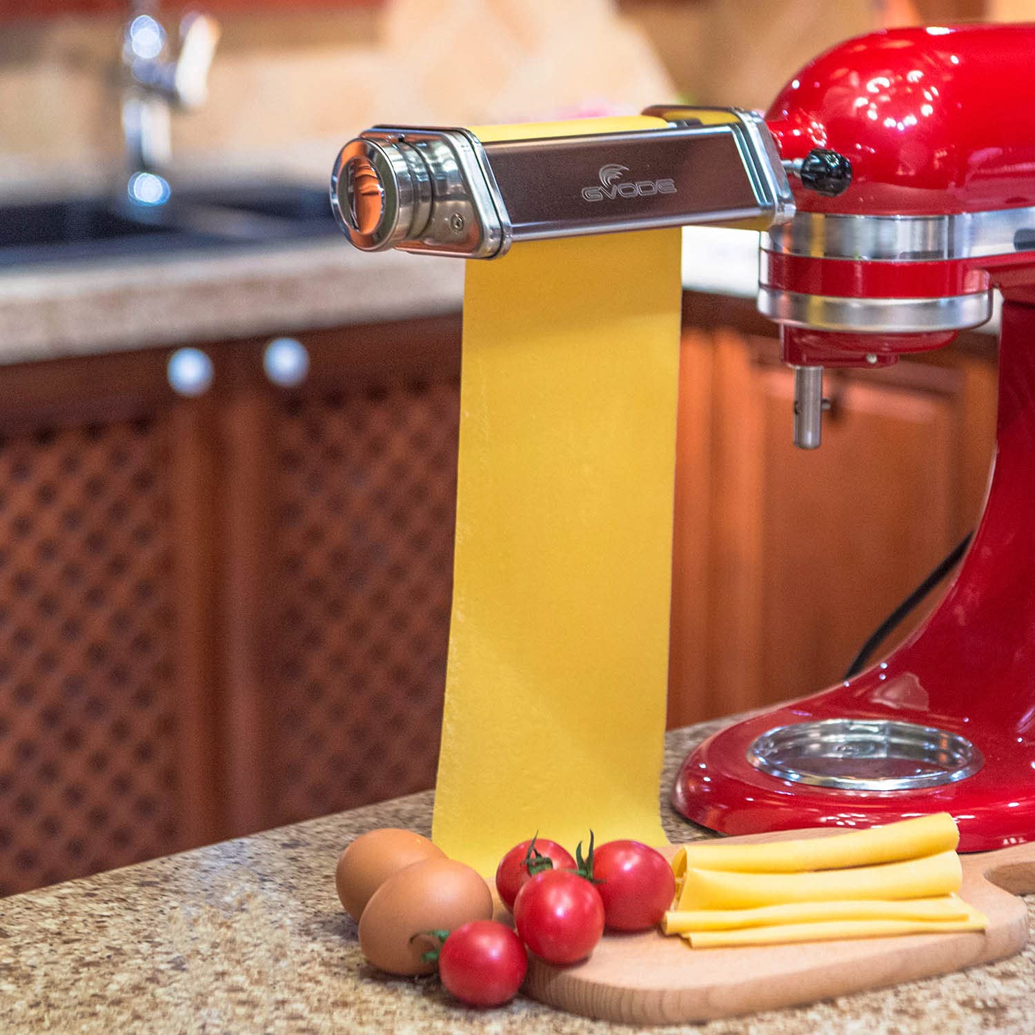 GVODE pasta roller for KitchenAid, universal compatibility with all mixers.