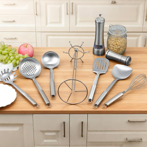 Gymdin hanging rack to organize utensils within reach.