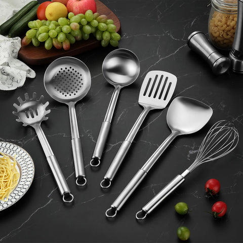 Gymdin whisk in stainless steel for fluffy batters and emulsions.