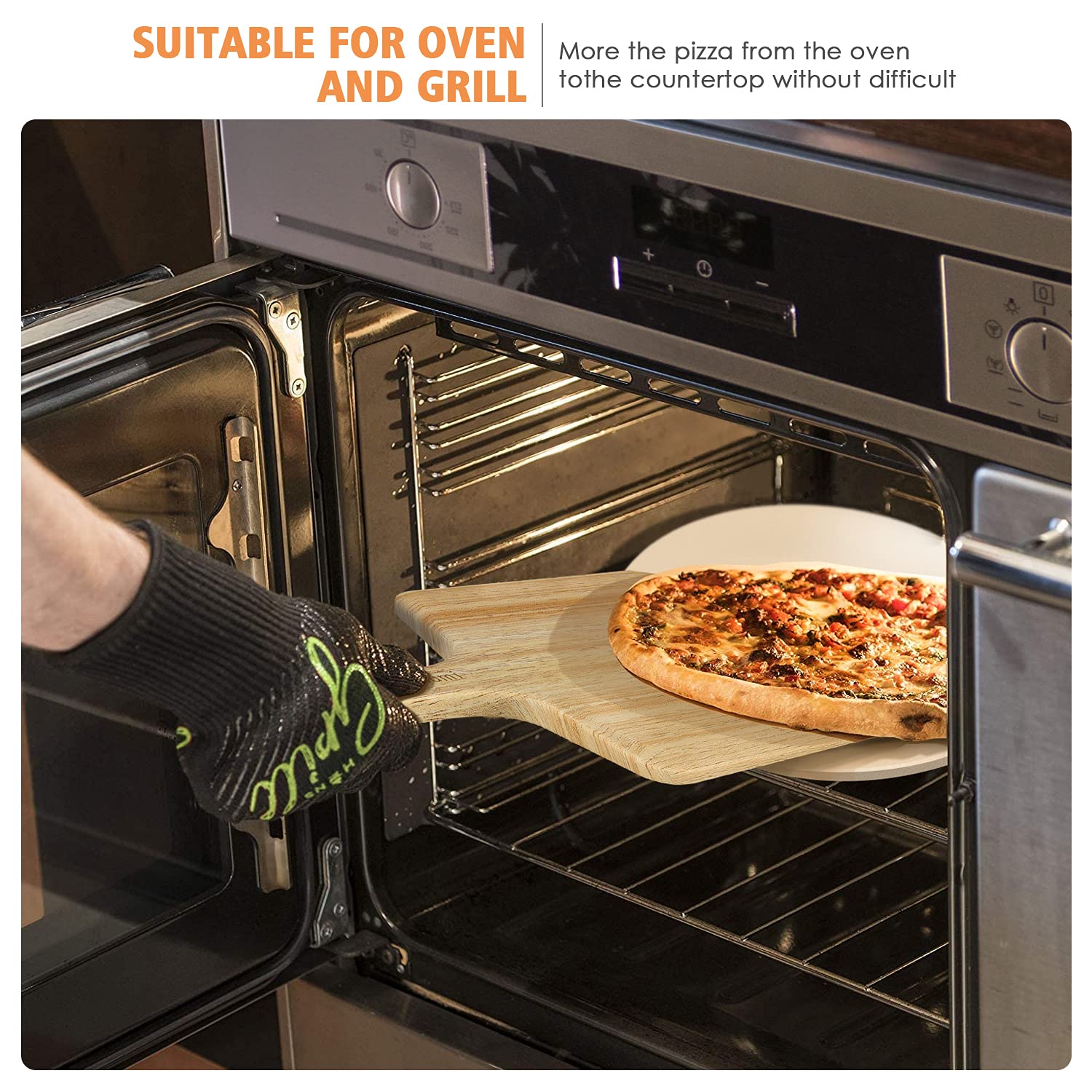 Gyreuni parchment paper keeps pizzas intact for easy cleanup.