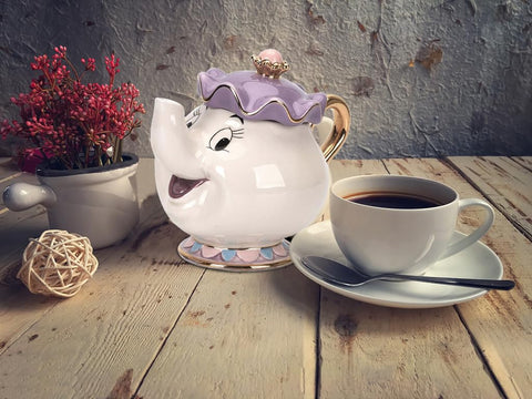 GZHaiTuoSi chip mugs featuring Mrs Potts design with golden handles