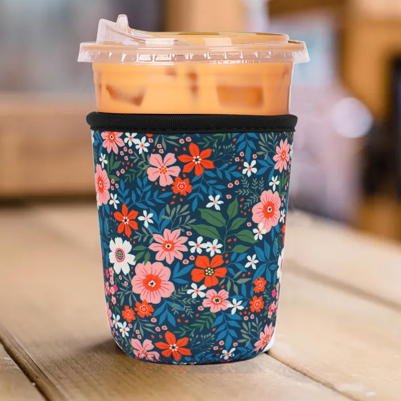 Haevola insulated sleeve showing condensation-free grip to keep hands dry.