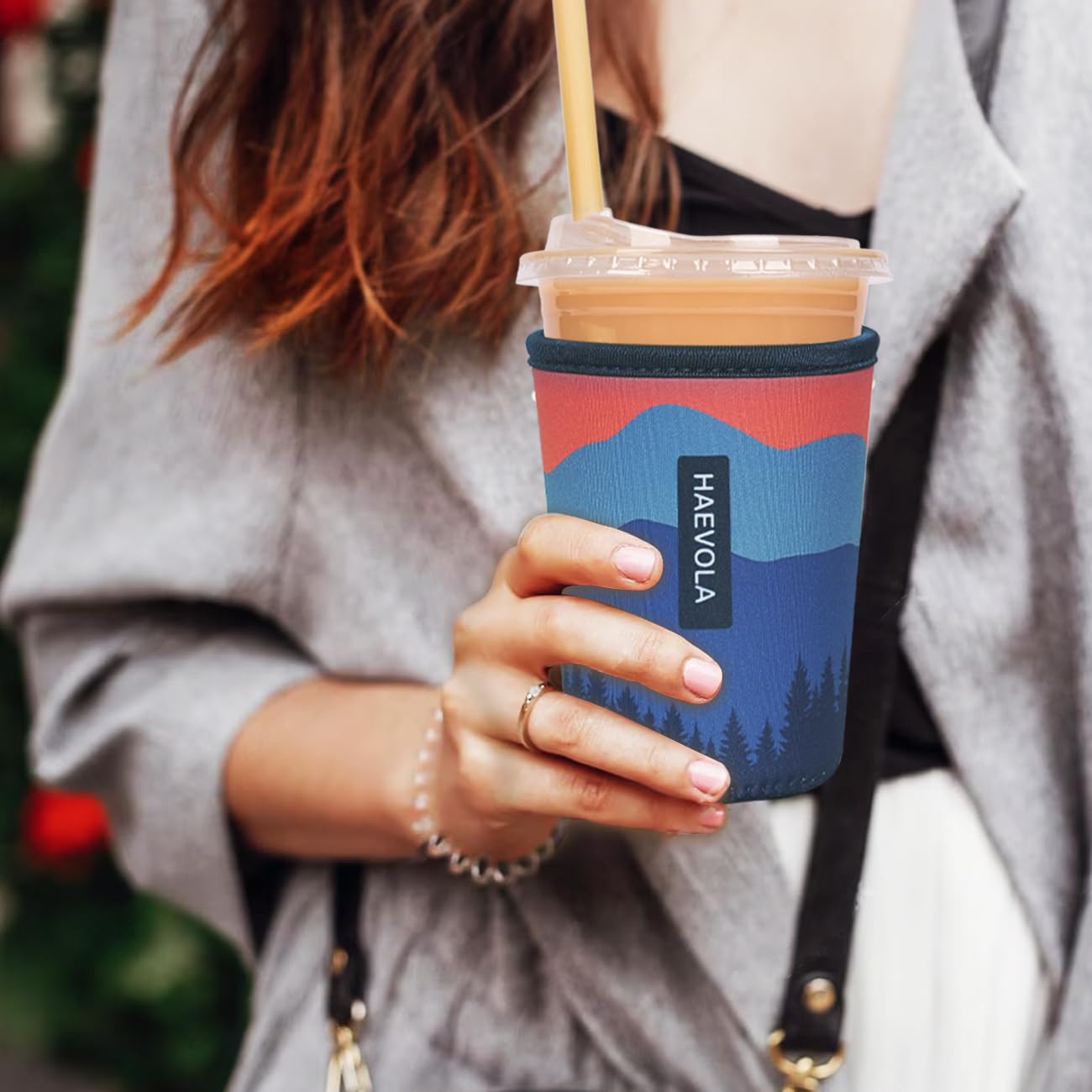 Haevola insulated neoprene sleeve keeps drinks cold and hands dry.