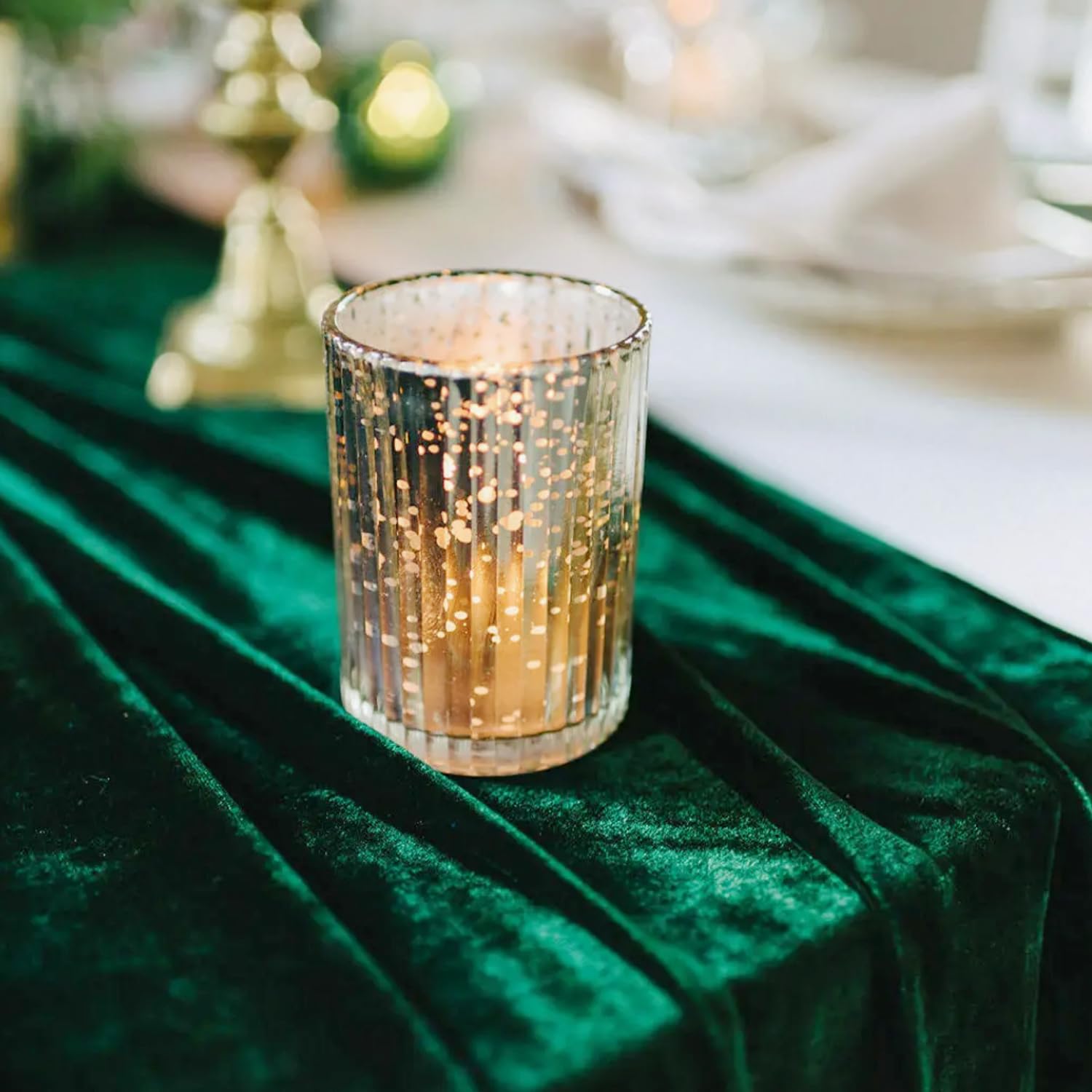 Hahuho elegant dining decoration enhances any banquet setting.
