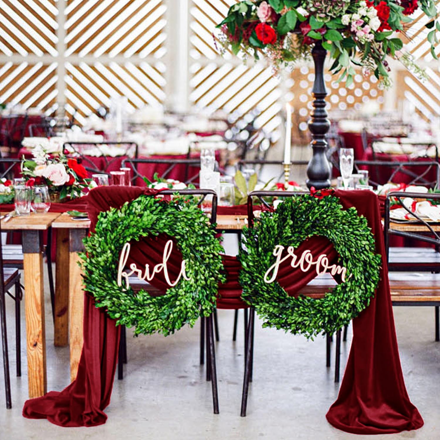 Hahuho red velvet runner resists wrinkling for quick event setup.