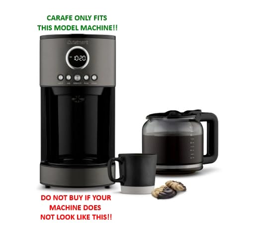 Hakano carafe with drip-free spout to reduce spills.