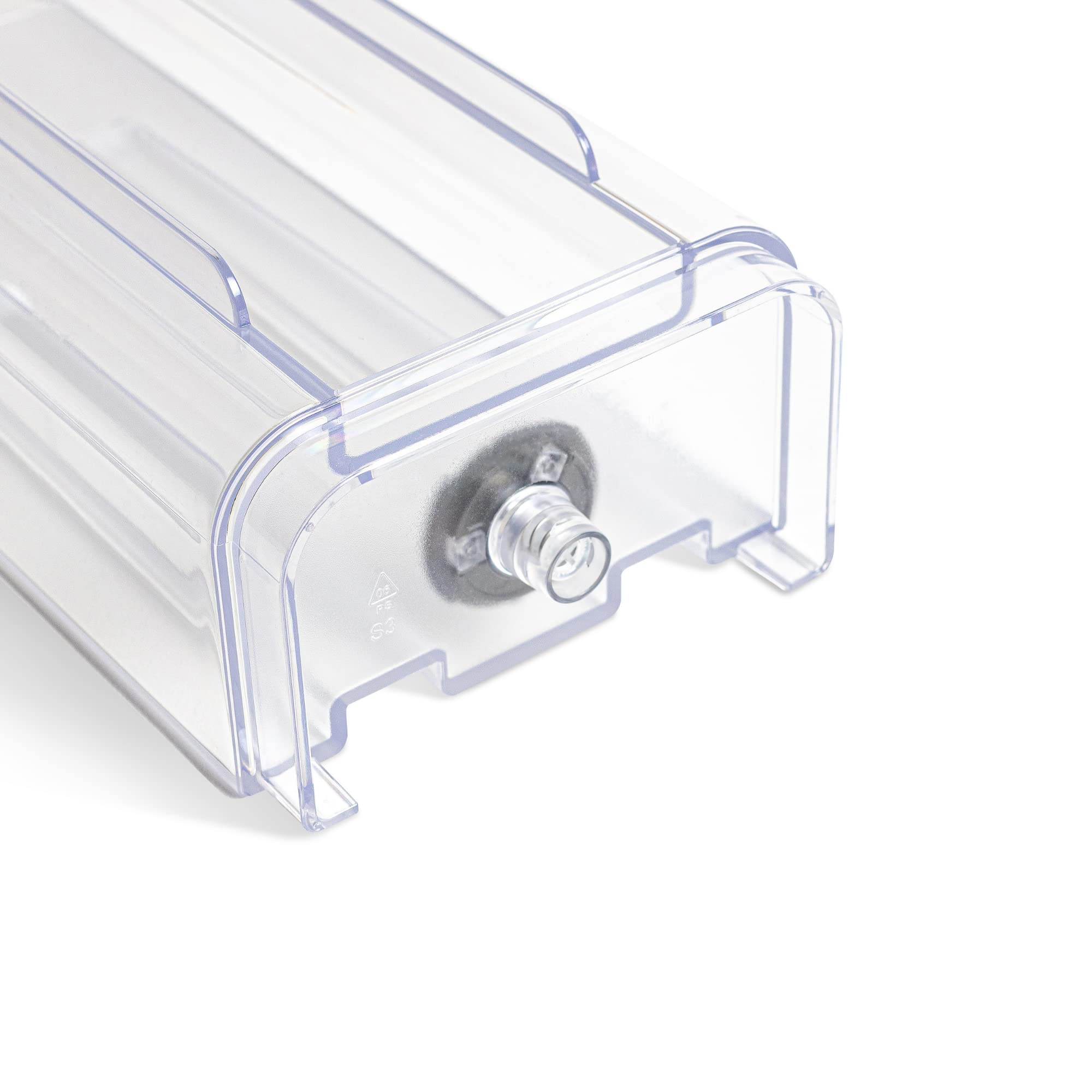 Easy installation and secure lid prevent spills.