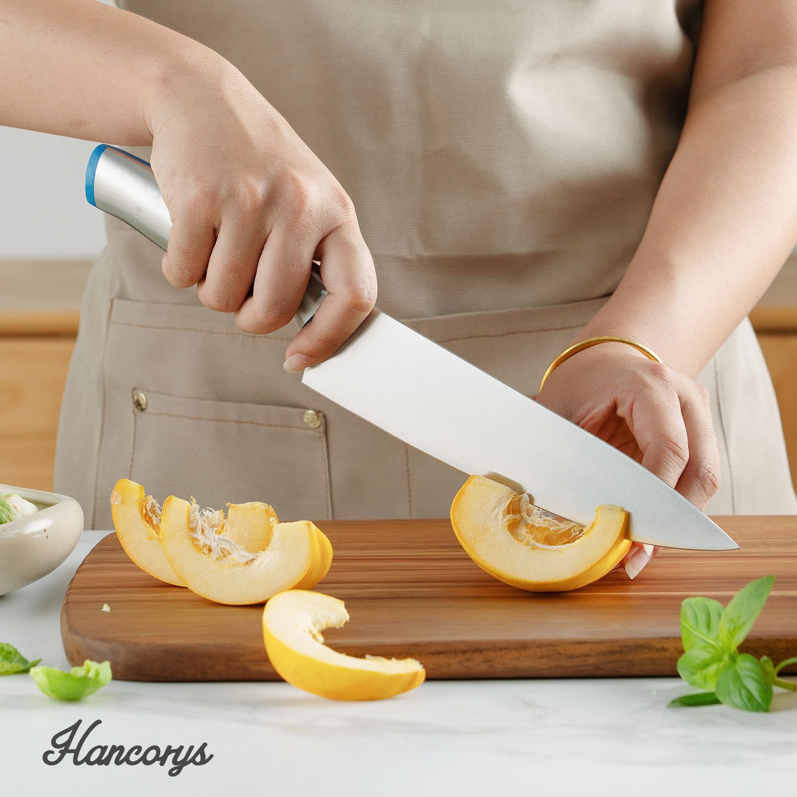 Hancorys 11-piece set in everyday kitchen tasks with precise cuts