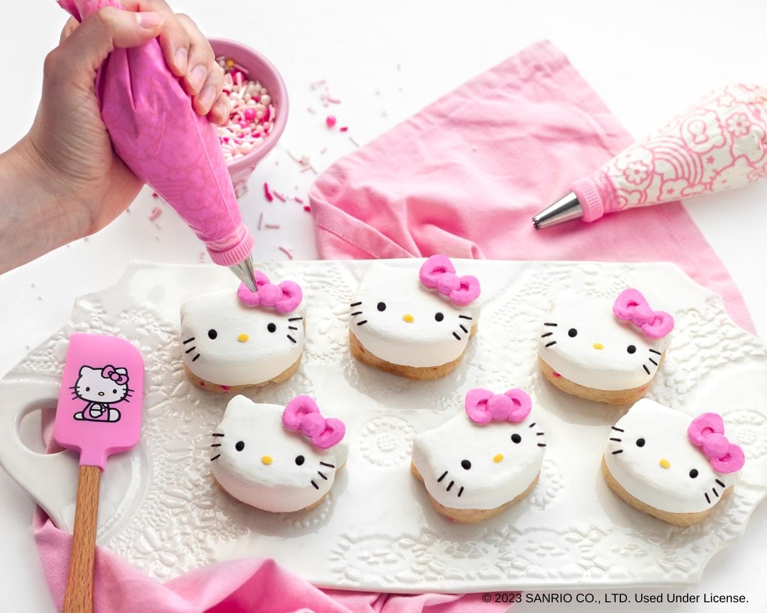 Handstand Kitchen Hello Kitty mini spatula for easy decorating and flipping.