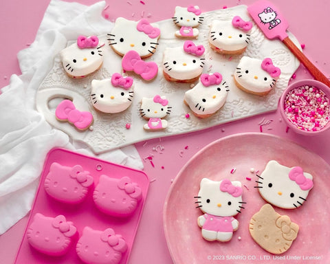 Handstand Kitchen Hello Kitty piping tips with rings for versatile decorating.