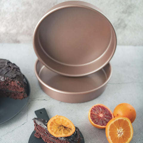 HAPPIELS carbon steel pans deliver even heat for consistent results.