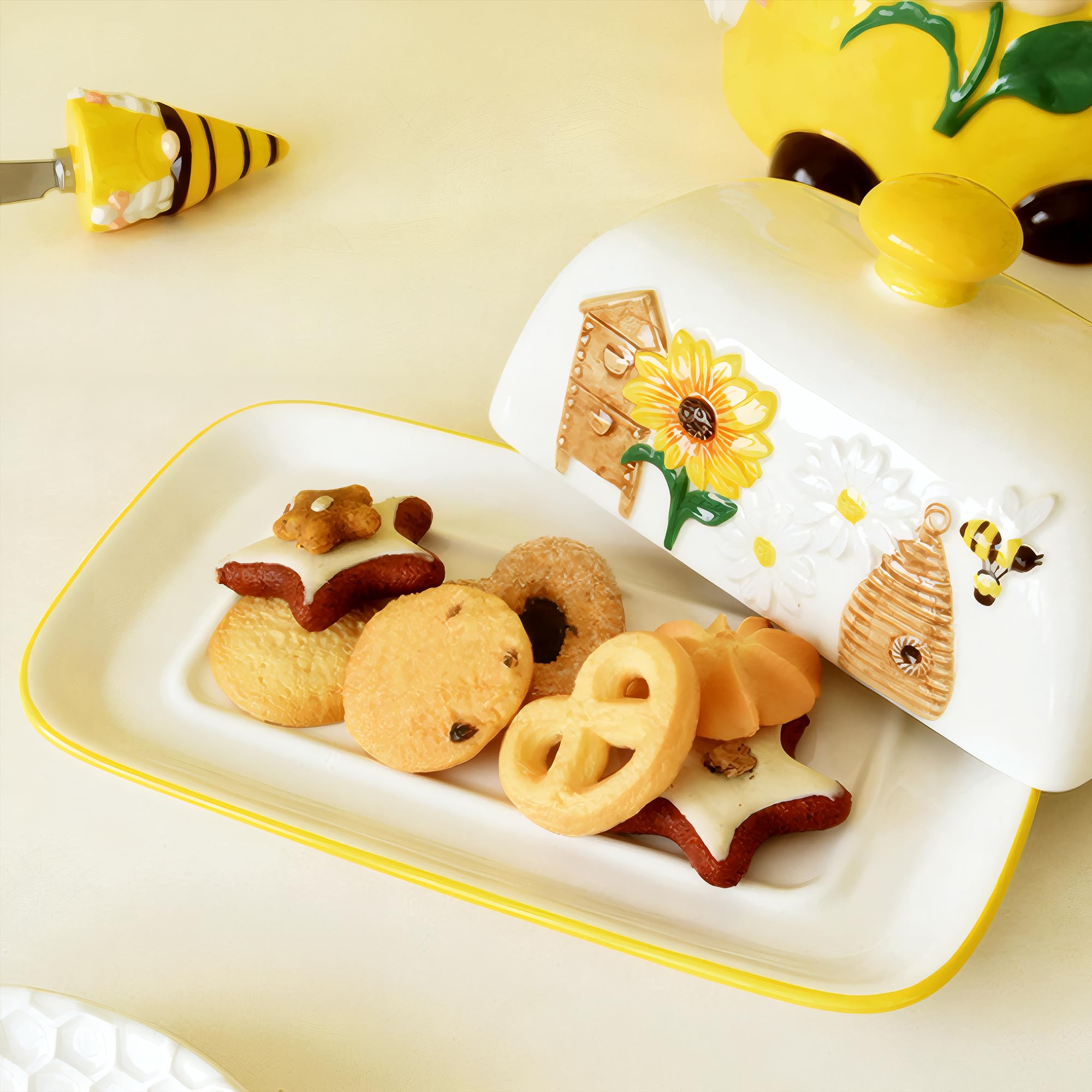 Happy Will butter dish with round handle for easy lid handling
