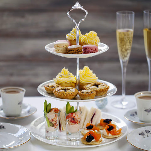 Happy Will party-table display showcases a standout centerpiece with easy-access snacks
