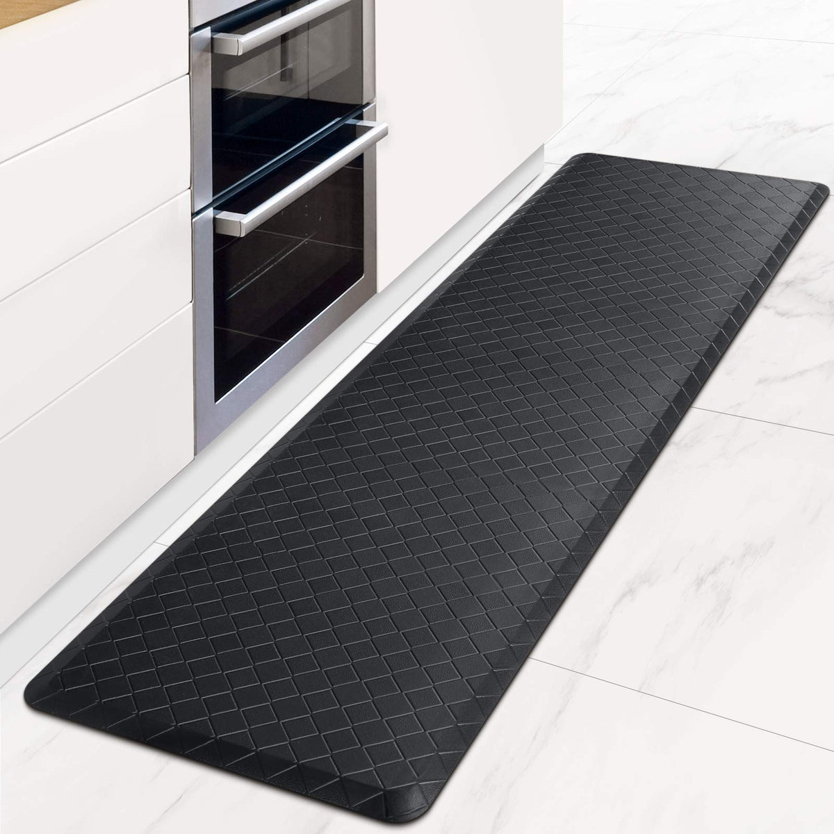 HappyTrends Kitchen Mat shows extra-soft cushion for comfort during long cooking sessions