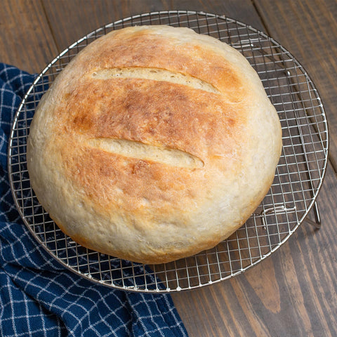 HARFINGTON round rack ideal for steaming bread, cookies, and small pizzas.