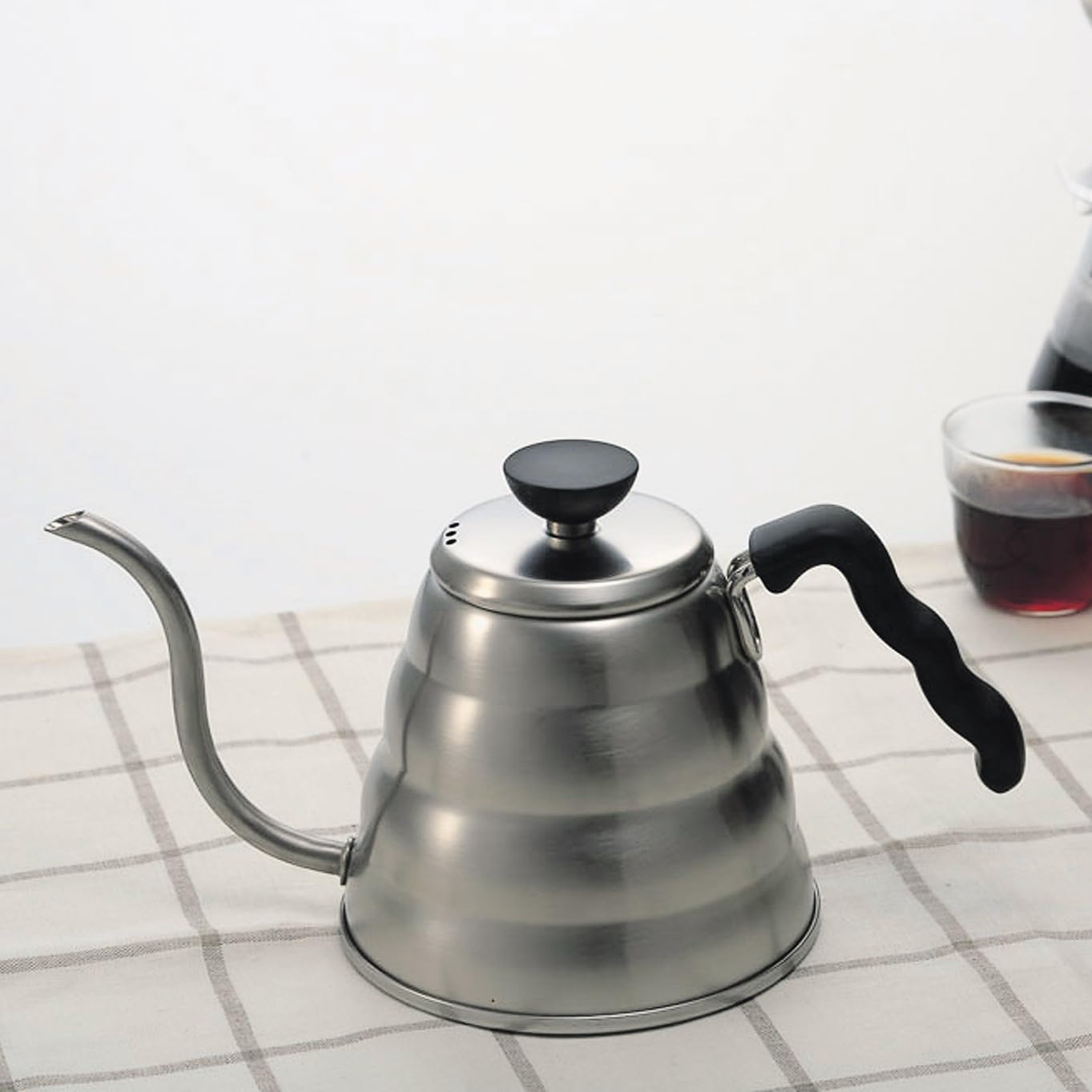 Hario Buono compact design fits on countertops for everyday brewing.