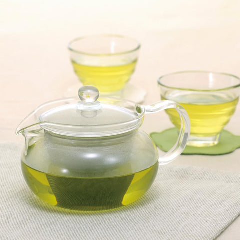 Transparent design of HARIO ChaCha Kyusu Maru fits modern kitchens