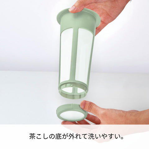 Hario Mizudashi 1200ml capacity highlights generous cold brew for gatherings.