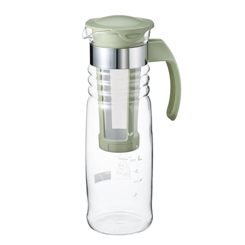 Hario Mizudashi tea maker pour demonstrates smooth pouring for clean cold brew.