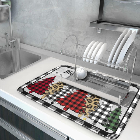 Harooni winter print mat provides heat protection for countertops during prep