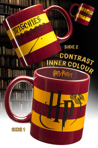 Gift box presenting Harry Potter mug and socks set.
