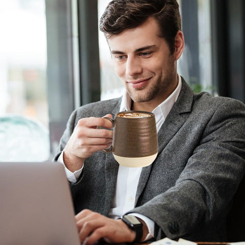Hasense mug handle close-up emphasizing comfortable grip