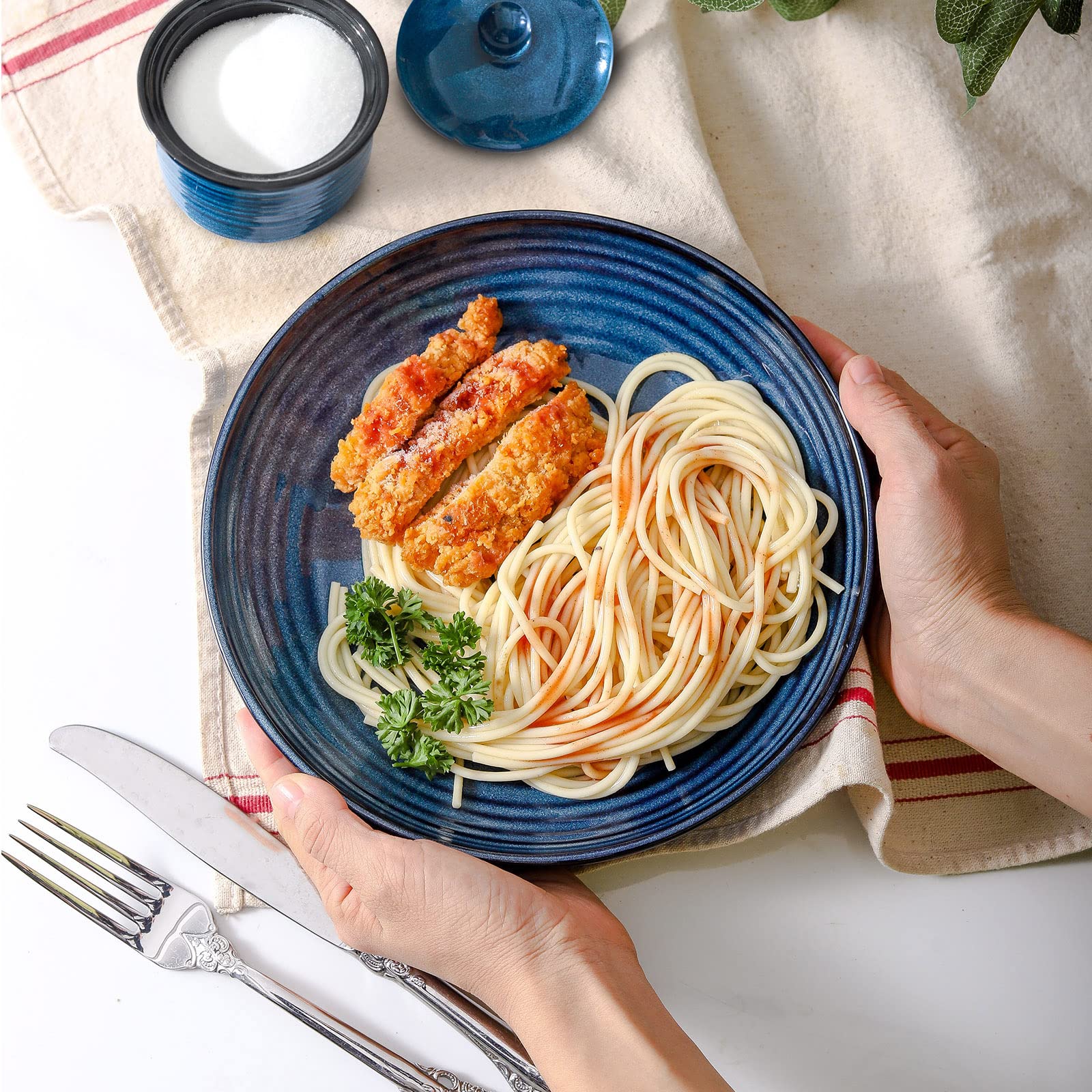 HASENSE navy blue glazed ceramic bowls add modern color to meals