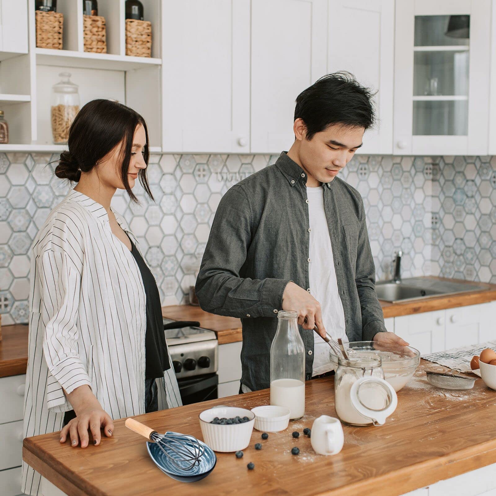 Hasense spoon rest for coffee bar keeps tools ready.