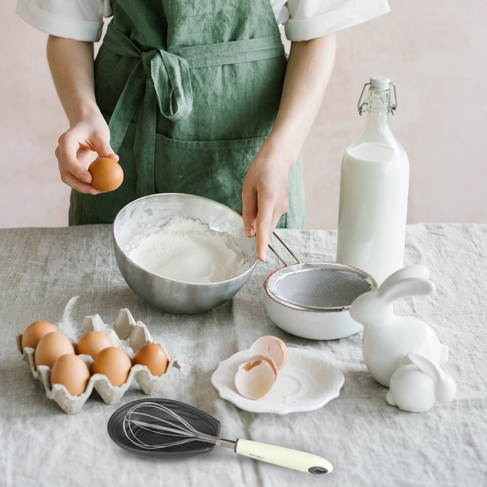 Hasense spoon rest easy cleaning and dishwasher safe.
