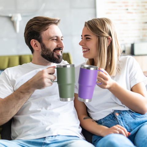 HASLE OUTFITTERS stainless steel tumbler with handle close-up shows rust resistance and clean taste.