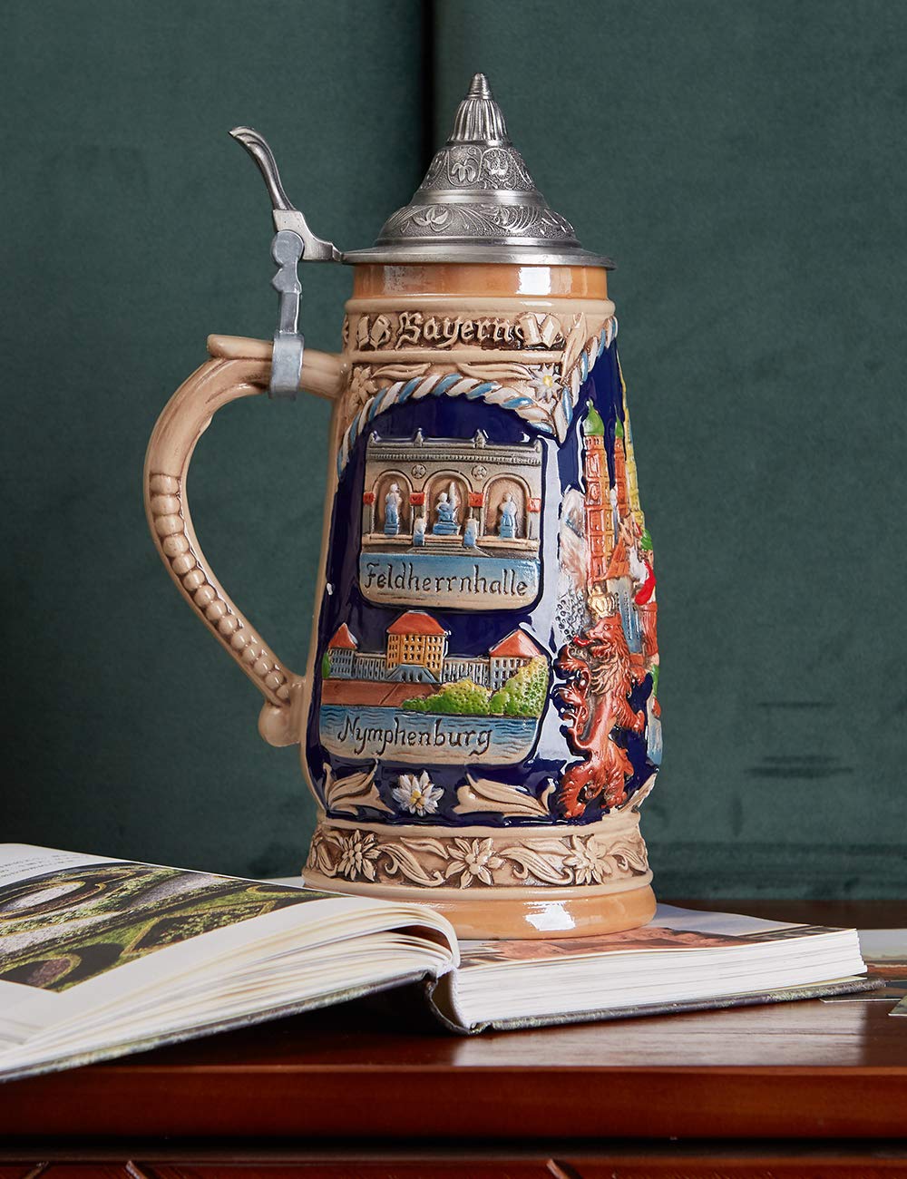 HAUCOZE Bavarian castle relief mug adds decorative flair to any display