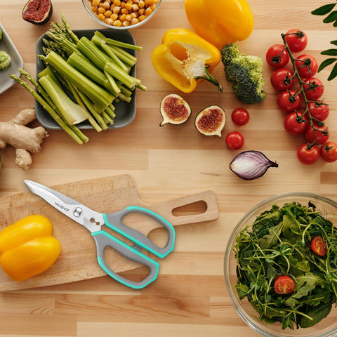 HAUSHOF versatile tool also handles non-food tasks like fabric or twine.