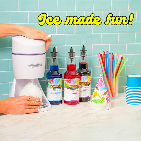 Hawaiian Shaved Ice S900A operating with ice dispensing for quick snow cones