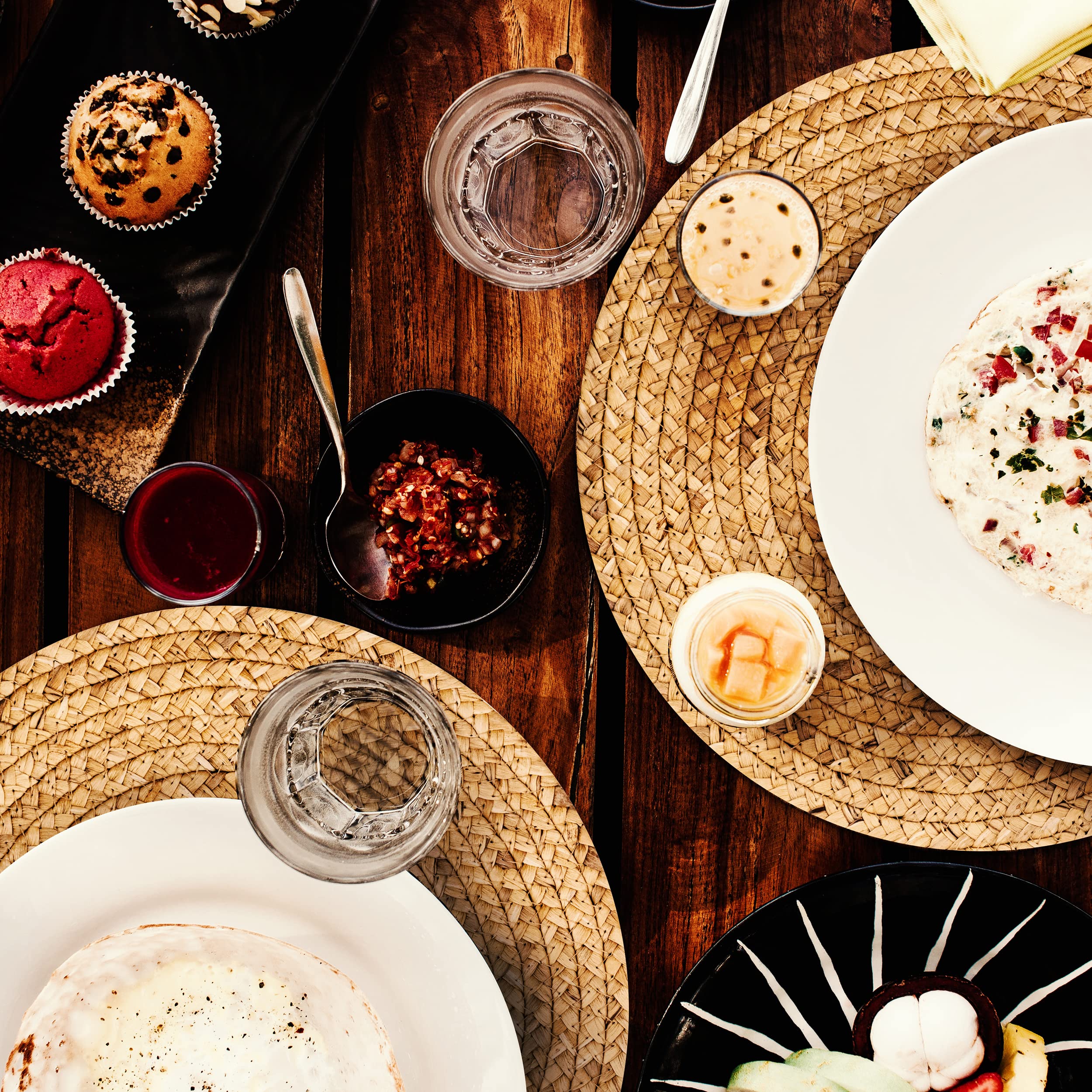 HaxHut indoor-outdoor round placemats suitable for patio or kitchen