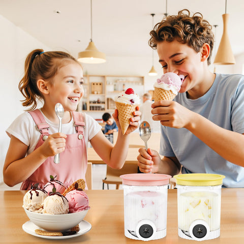 Packaging includes four pints and four grey lids for versatile use.