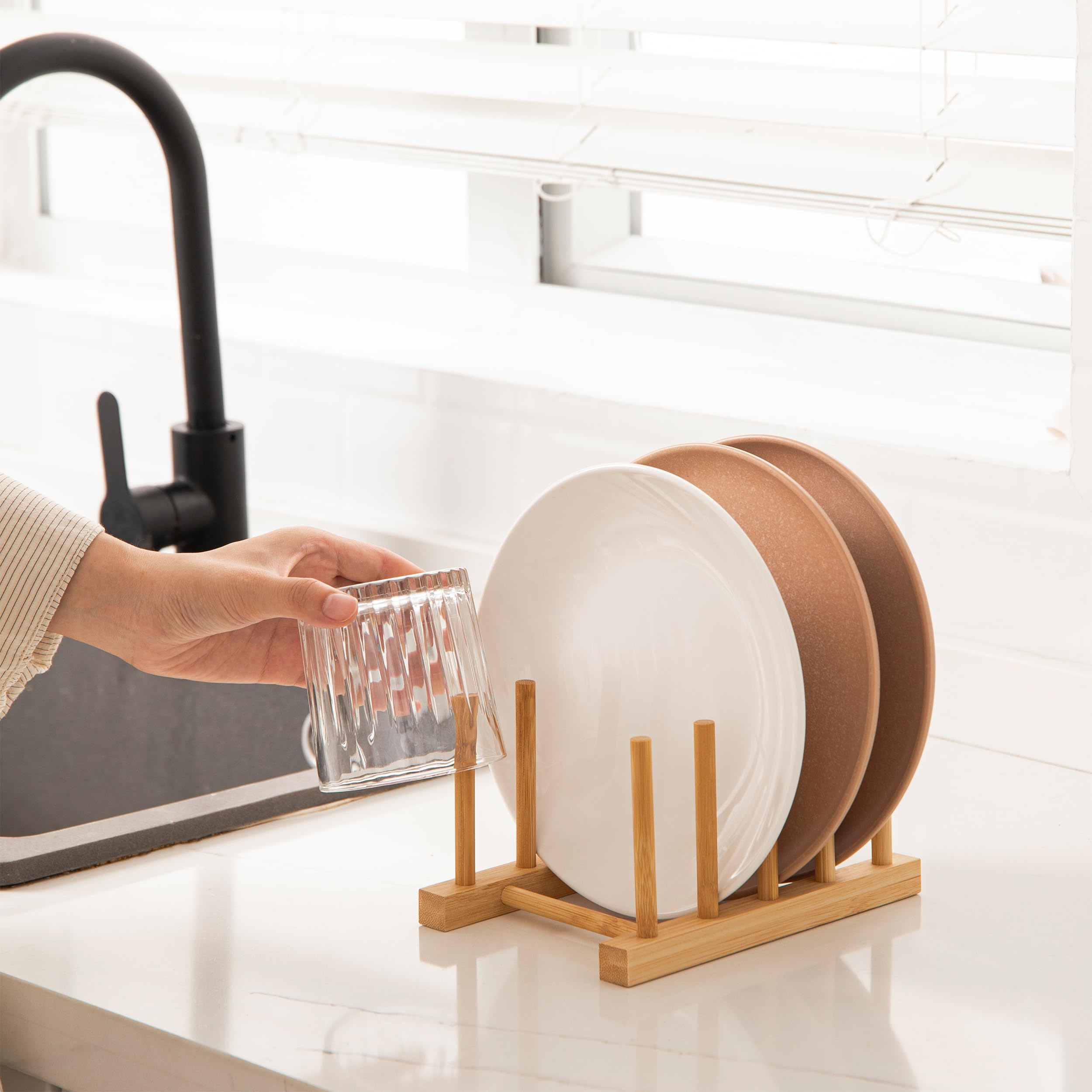 HBlife bamboo cutting board storage rack neatly holds boards for quick drying.