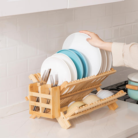 HBlife bamboo care tip image shows oiling to extend the tray’s life.