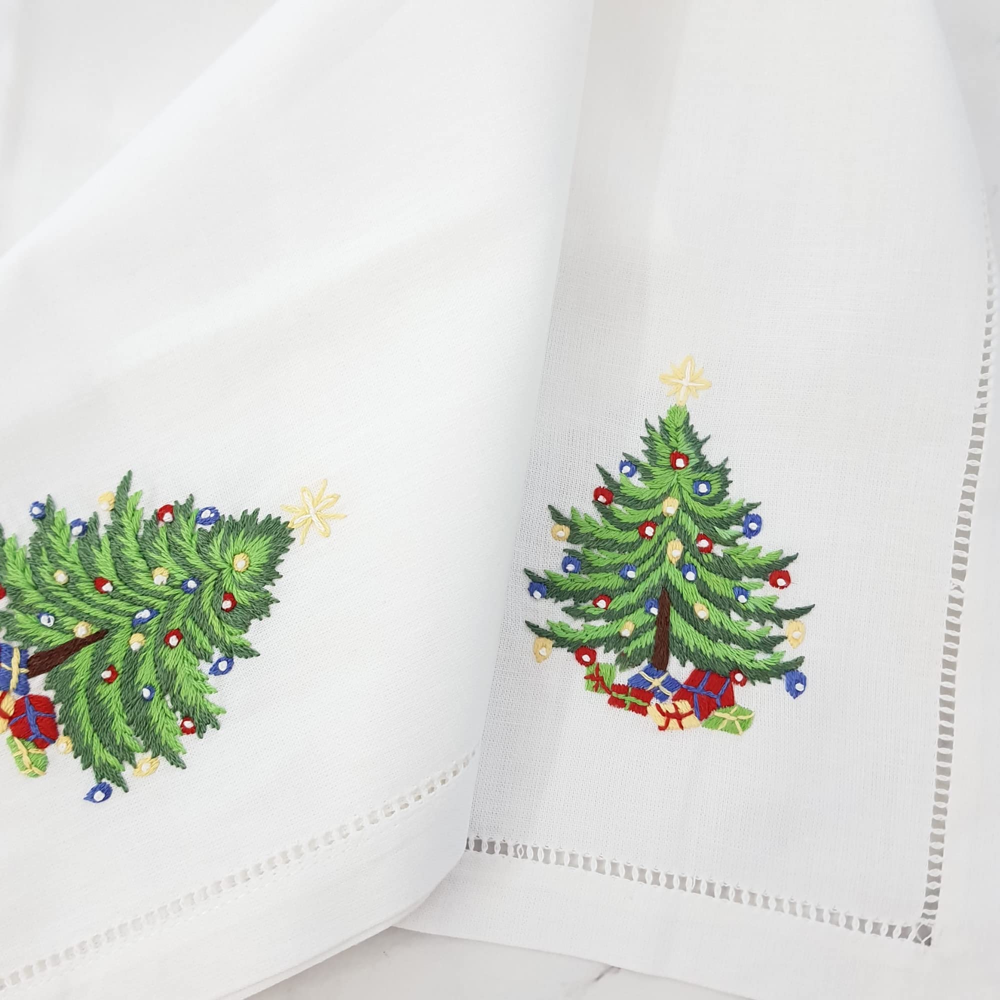 HCRAFT gift-ready napkins pack perfect for housewarmings.
